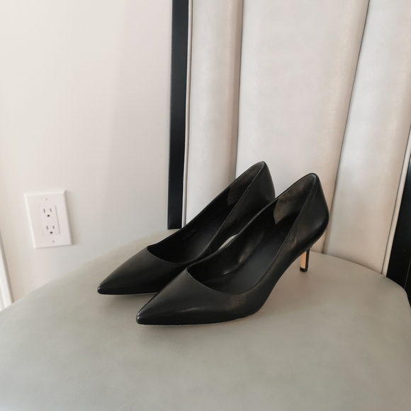 New Via Spiga Black Leather Kitten Pumps Size 8 - Picture 2 of 7
